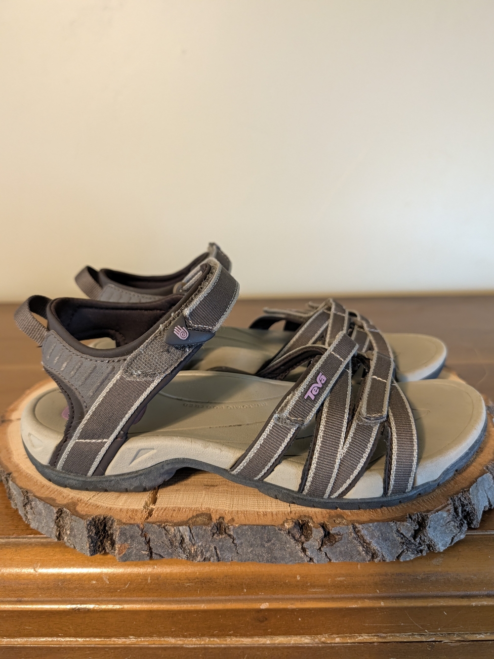 Teva Women's Tan Beige Strappy Hiking Sport Sandals Sz 9